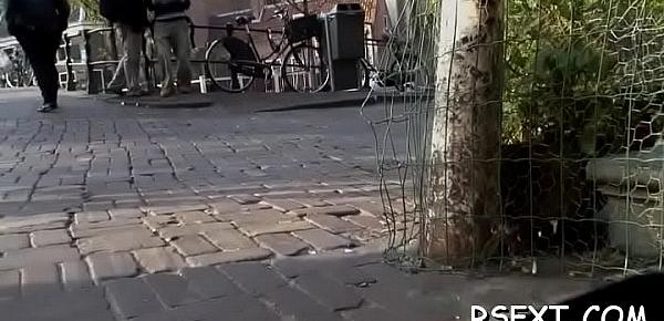 trendsCurvy hooker with huge scoops gives head and fucks wildly